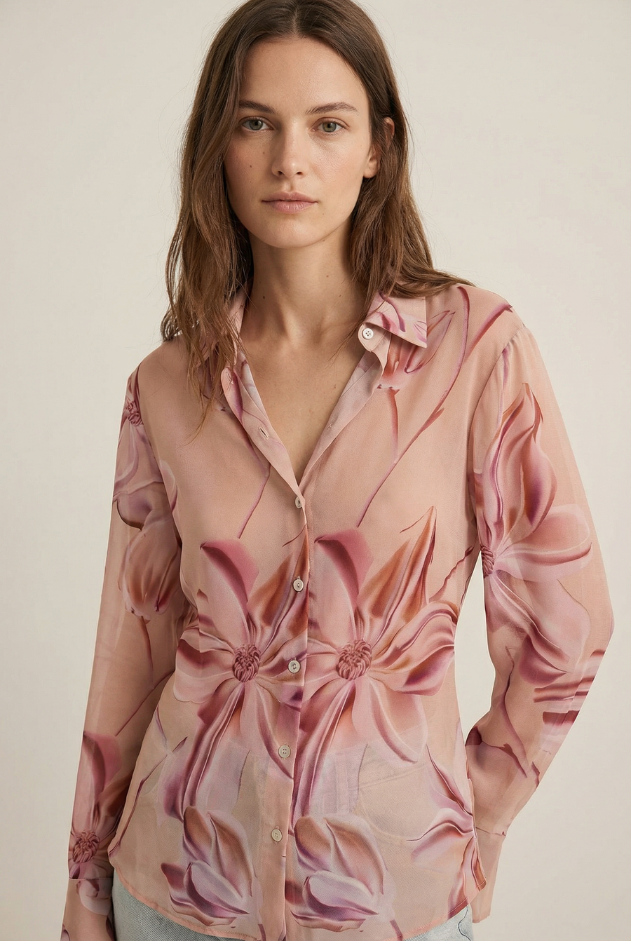Chemise fluide imprimée fleurie rose nude vue de profil