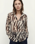Chemise fluide imprimée zébrée beige et noir