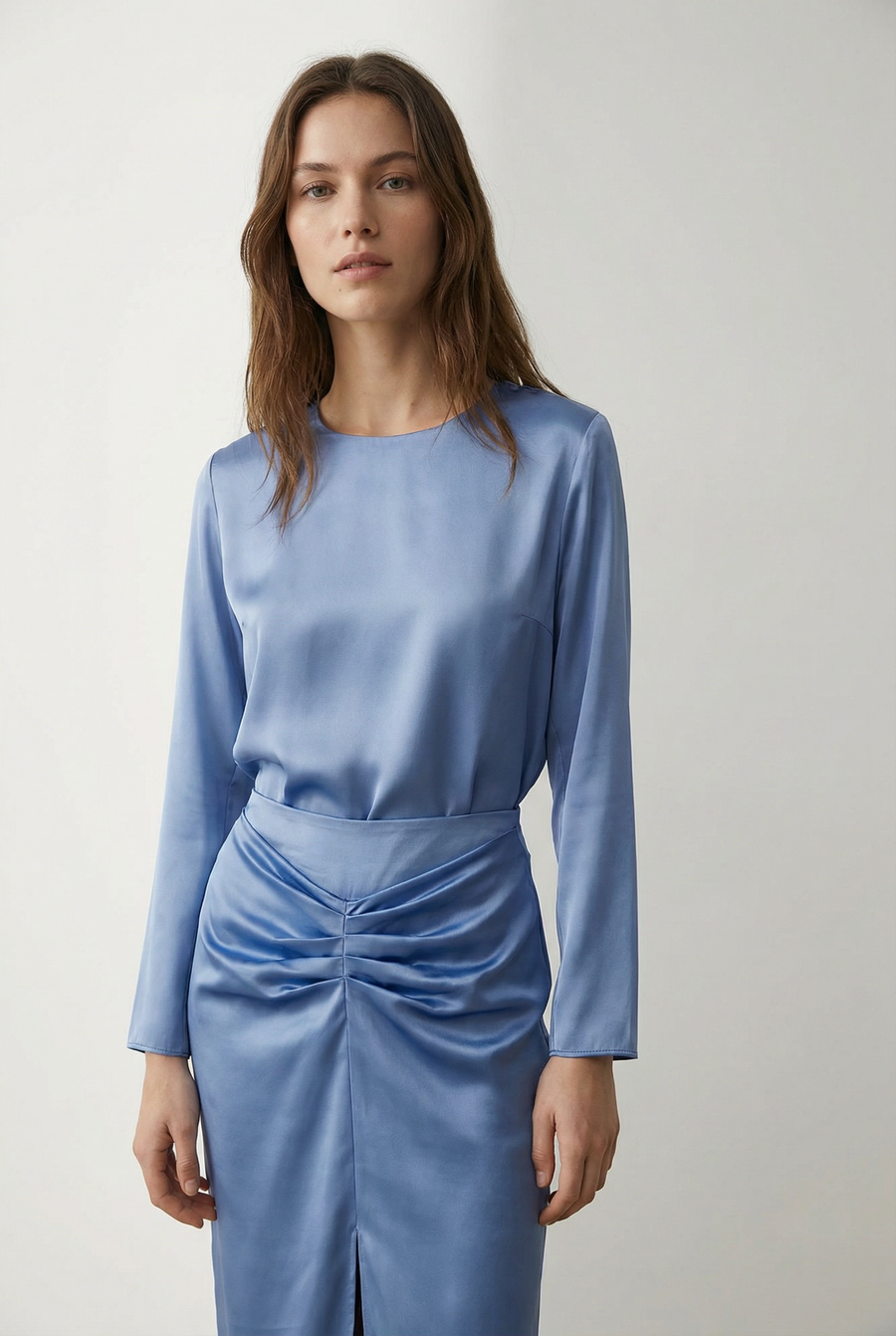 Chemisier Satin Chic Bleu azur vue portée