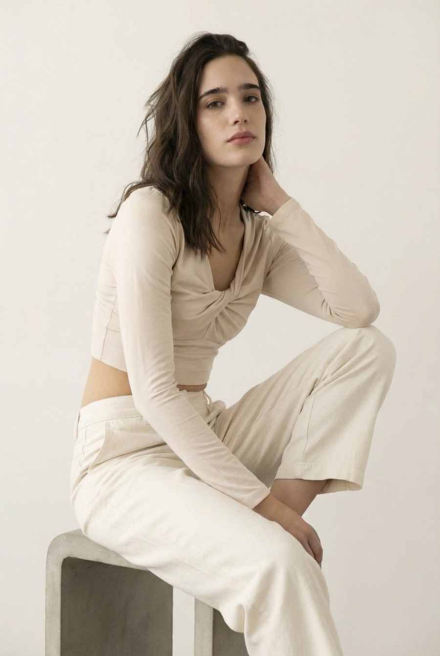 Crop top à manches longues – Décolleté twist détail du produit