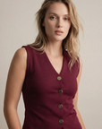 Débardeur Tricot Bordeaux Boutons Dorés