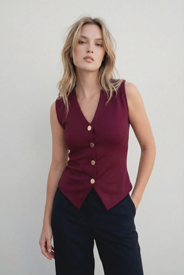 Débardeur Tricot Bordeaux Boutons Dorés