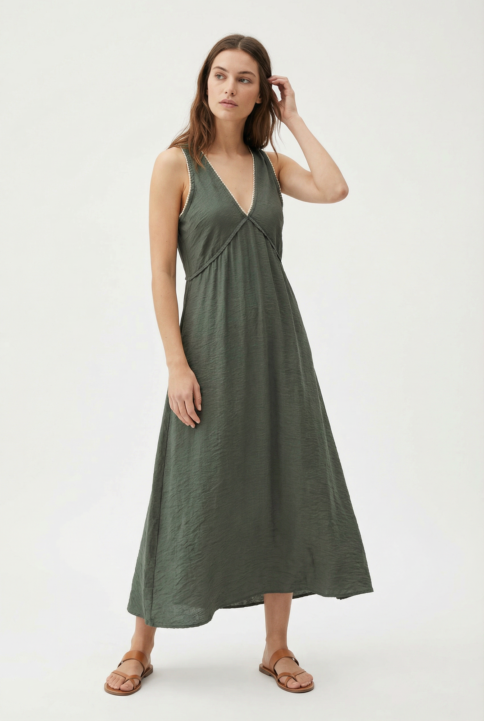 Robe midi fluide brodée – Coupe élégante – Viscose