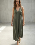 Robe midi fluide brodée – Coupe élégante – Viscose