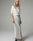 Falda larga midi de satén elegante y versátil con detalles chic - Sapiato