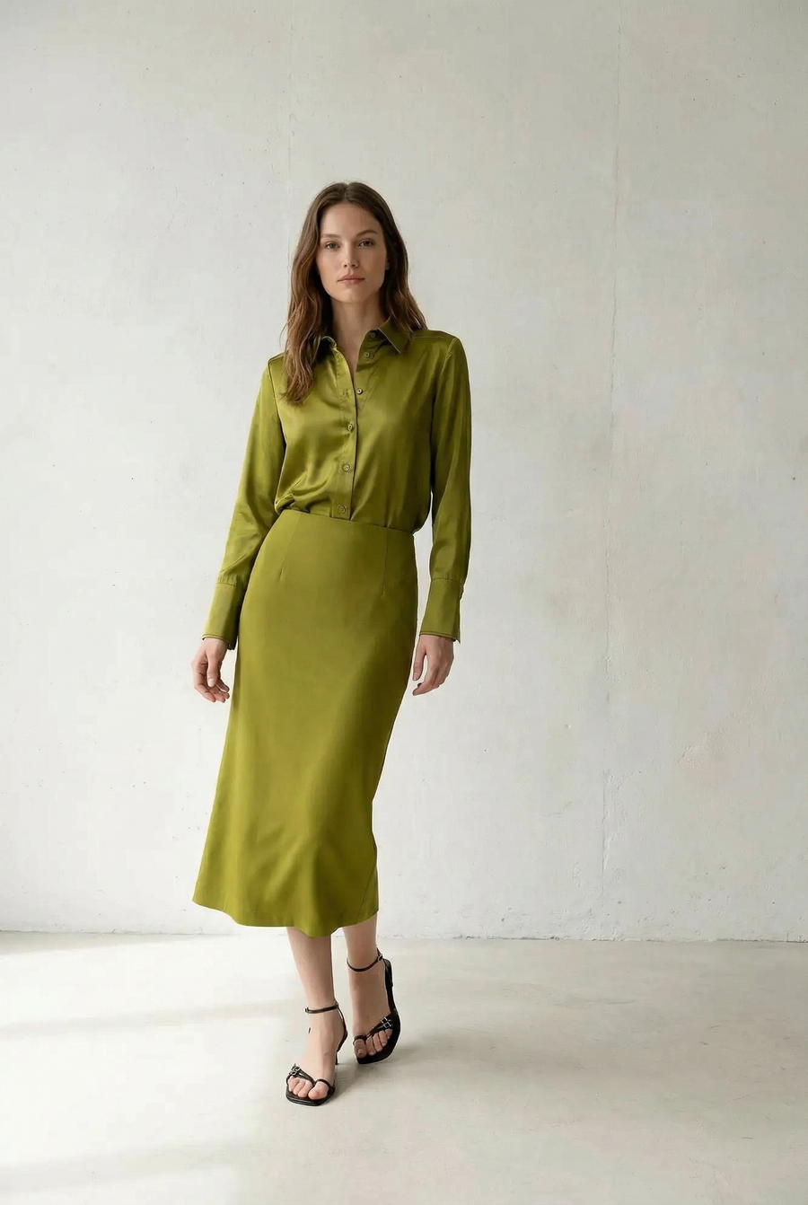 Jupe midi Verte en Satin vue principale