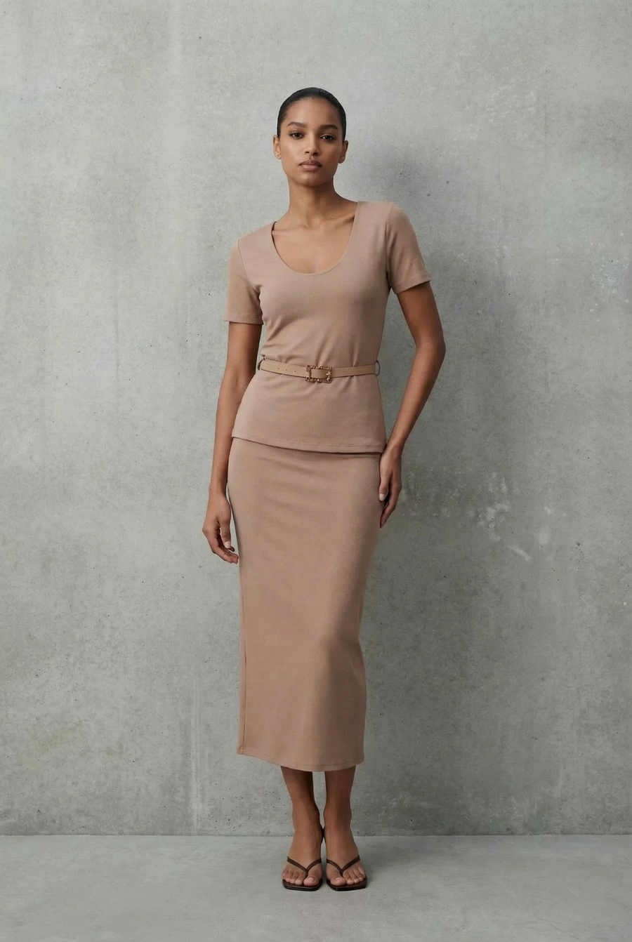 Jupe midi beige détail du produit