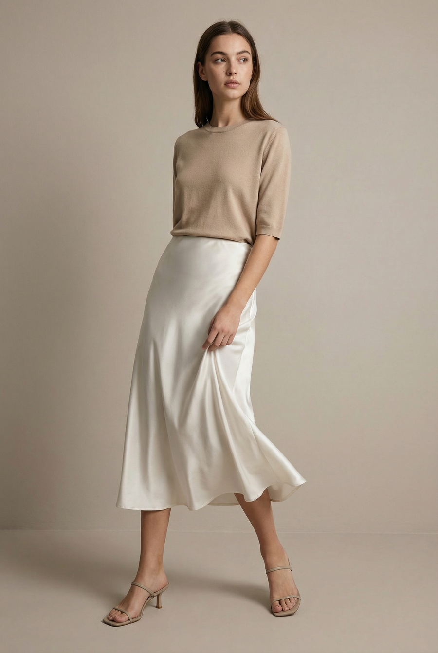 Jupe midi droite satinée taille élastique