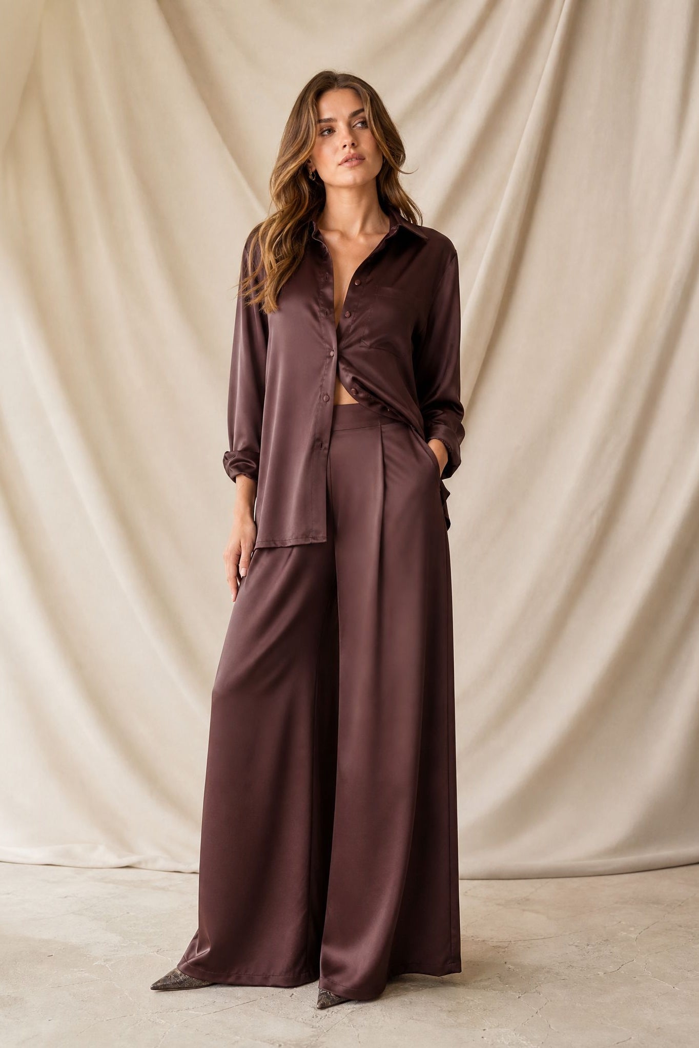 02. Pantalon palazzo satiné chocolat taille haute