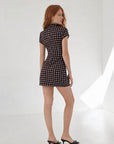 02. Robe mini à pois marron col noué