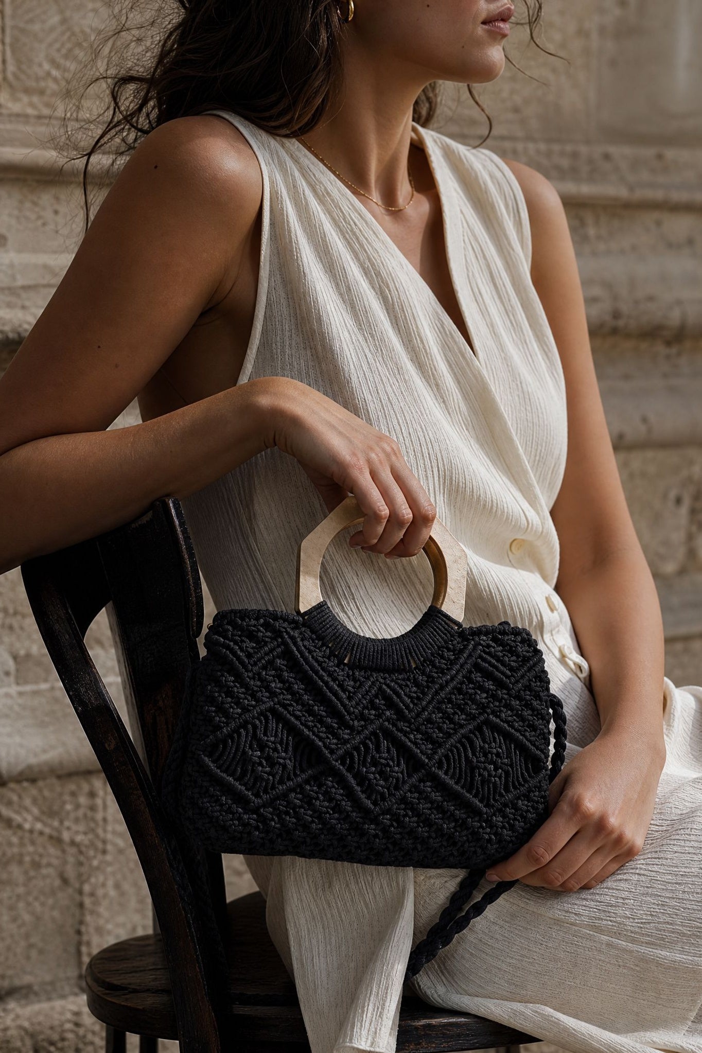 02. Sac Mini cabas en macramé à anses en bois