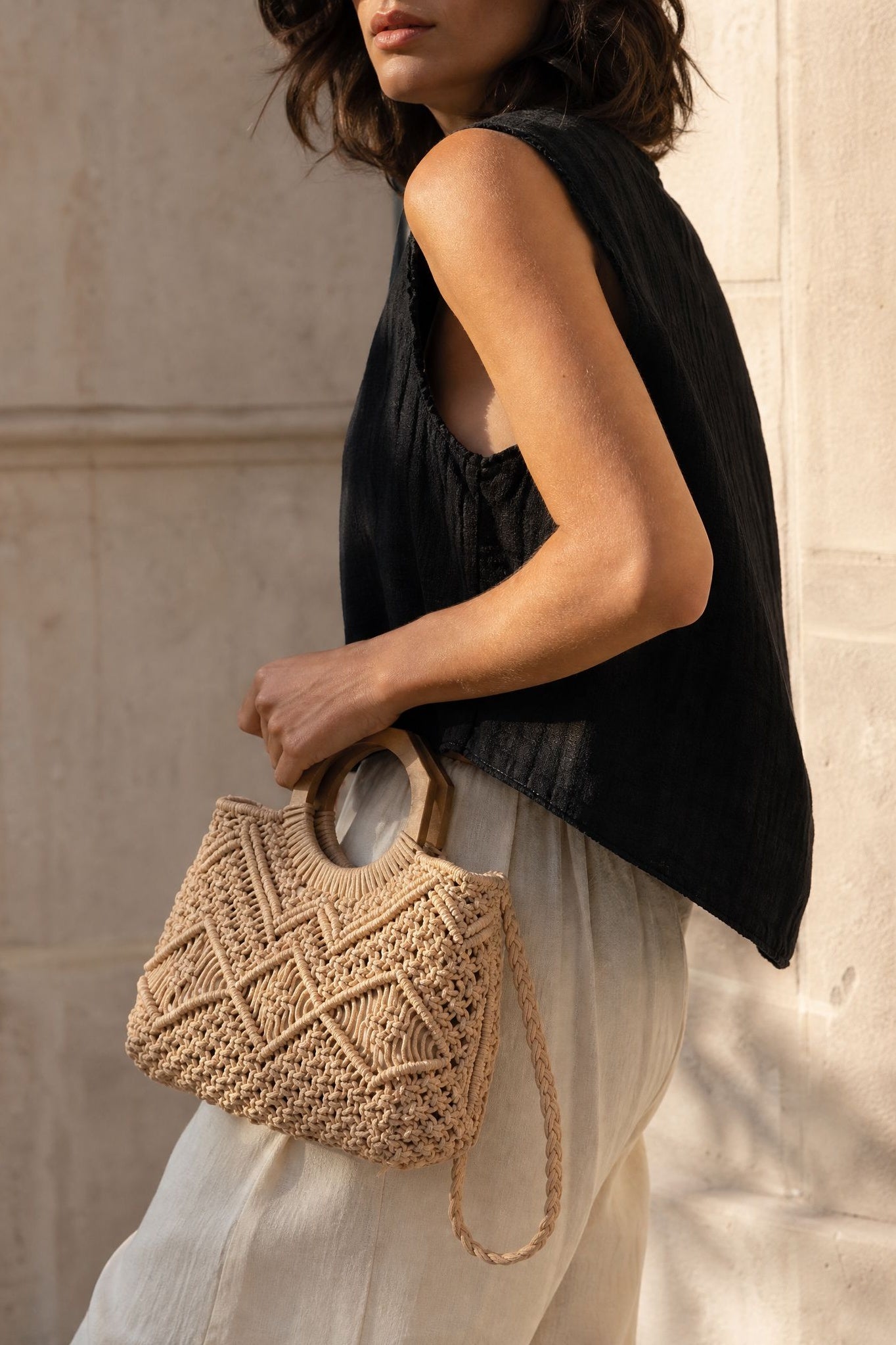 02. Sac Mini cabas en macramé à anses en bois
