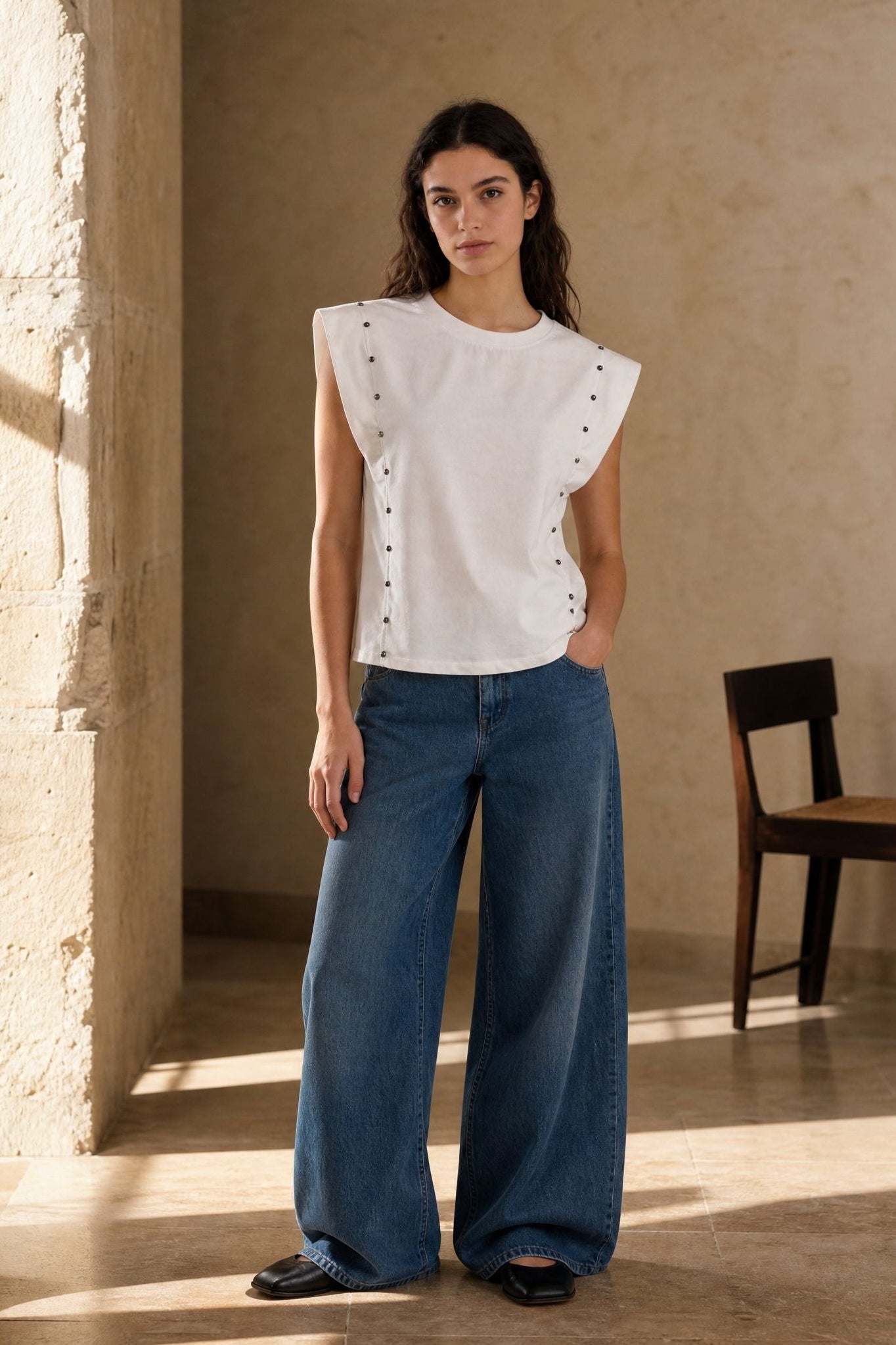 02. Top coton clouté épaules larges col rond