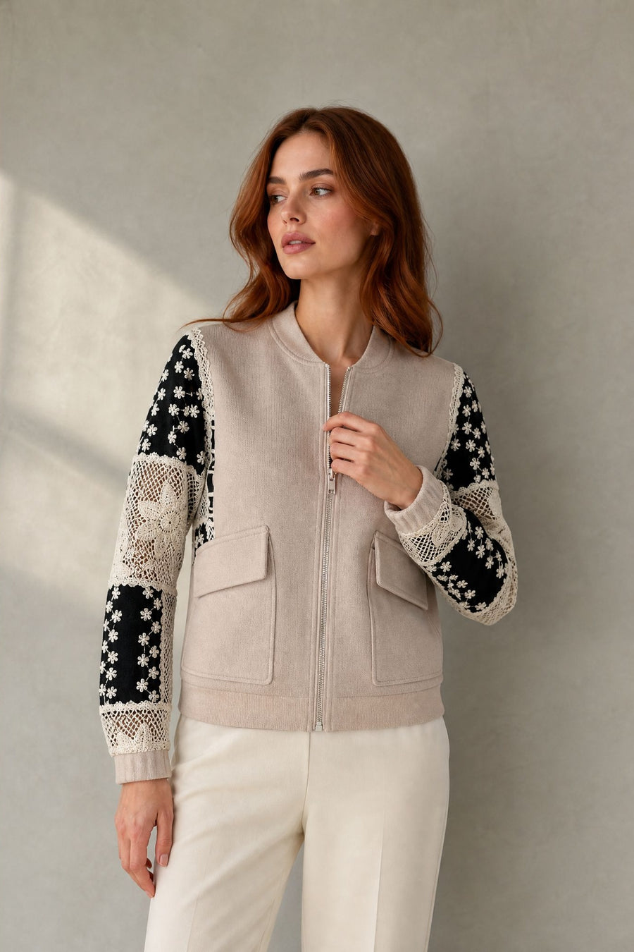 02. Veste bomber beige zippée manches dentelle
