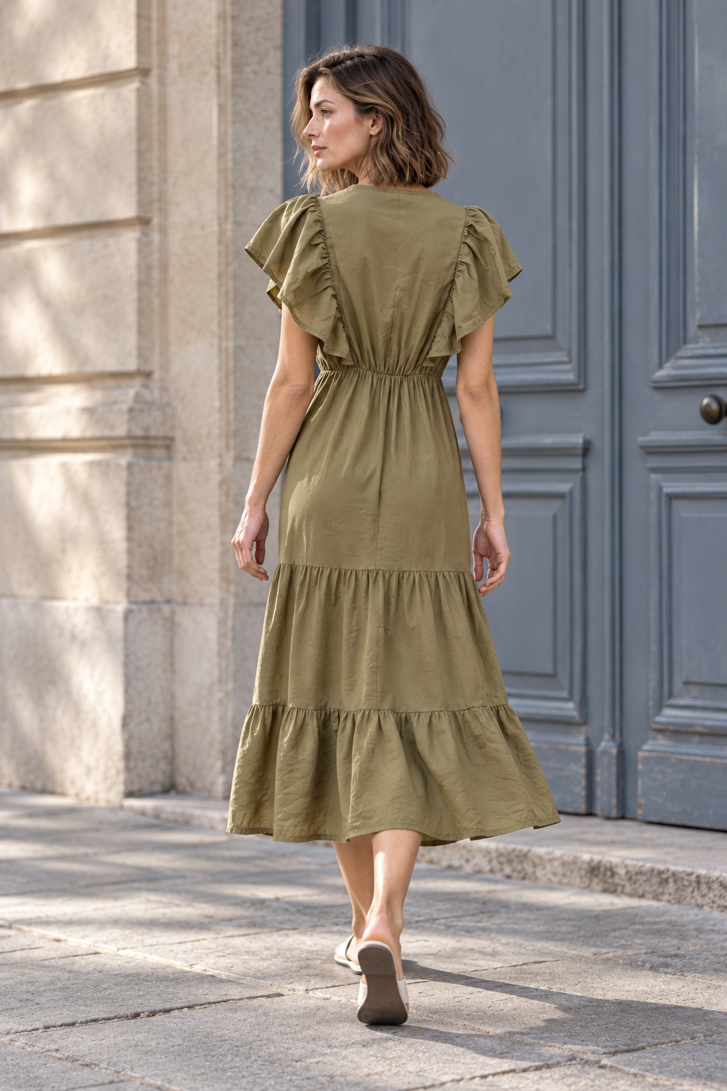 Robe midi évasée col V manches volantées