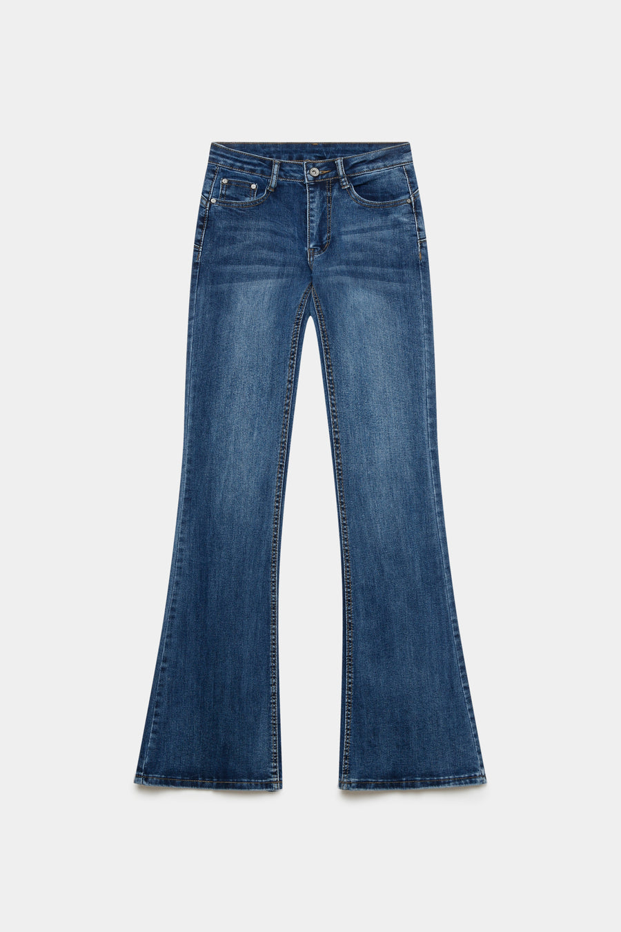 Jean flare taille haute push-up en denim extensible, parfait pour une silhouette élancée, illustré en noir avec un style polyvalent.
