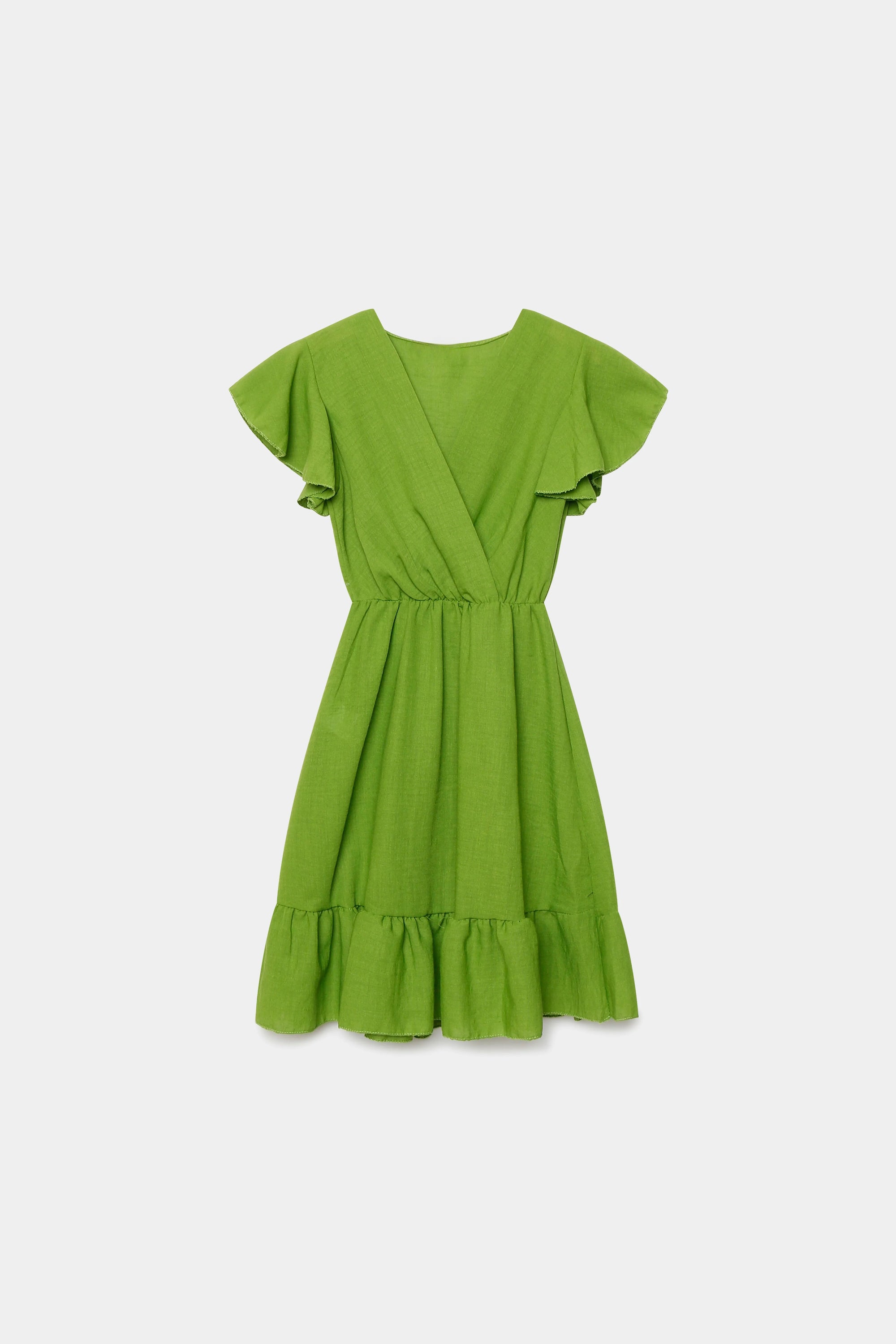 Robe fluide manches courtes en polyester légère — coupe féminine, modèle vert, sur un fond blanc.