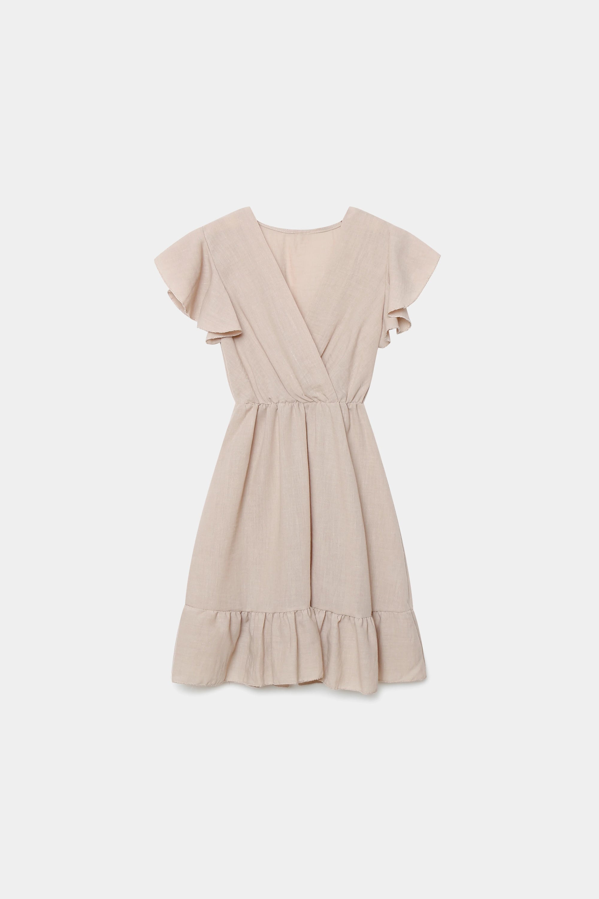 Robe fluide manches courtes en polyester légère — coupe féminine, modèle beige sur fond blanc.