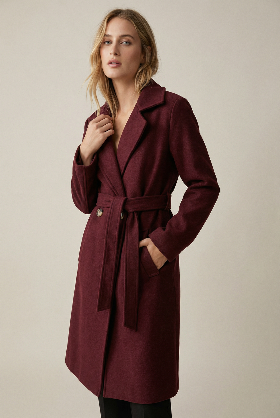Manteau croisé femme élégant – Coupe droite ceinturée vue 16