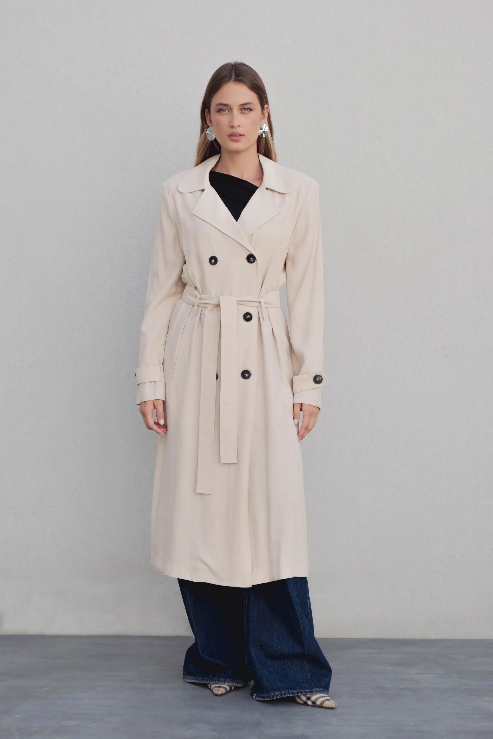 Manteau trench fluide – Élégance et confort intemporel Sapiato