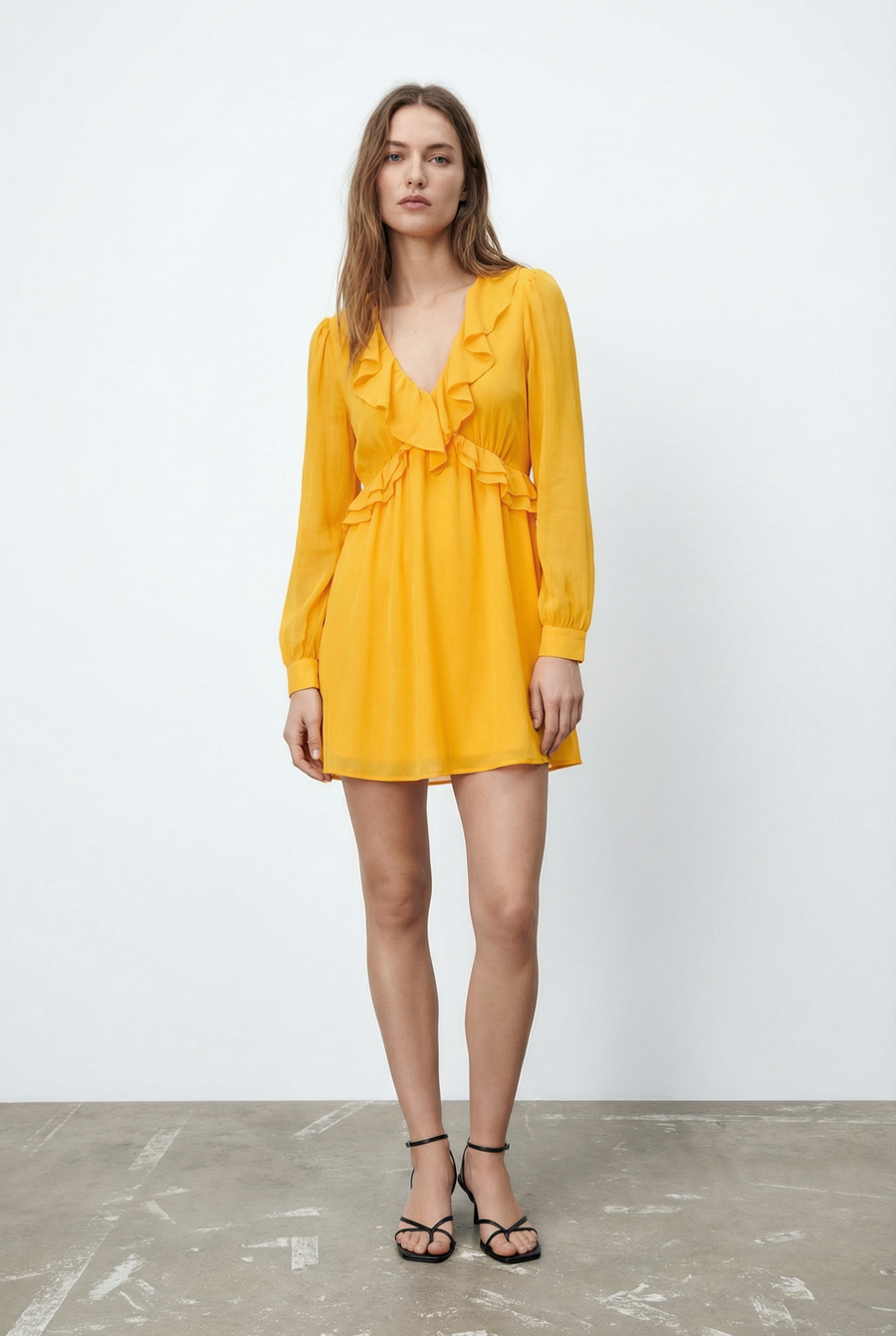 Mini Robe Courte Jaune à Volants - Élégance et Confort Pour Chaque Occasion