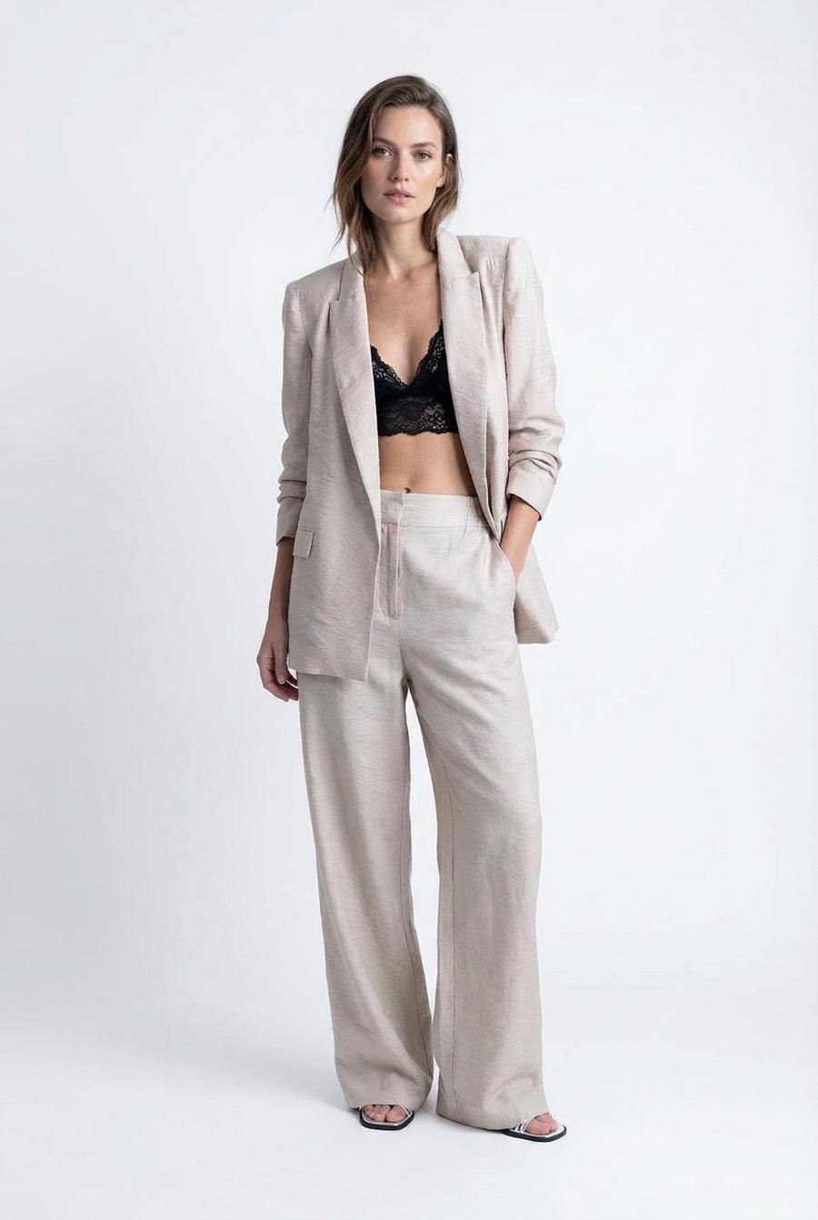 Pantalon fluide beige texturé taille haute vue principale