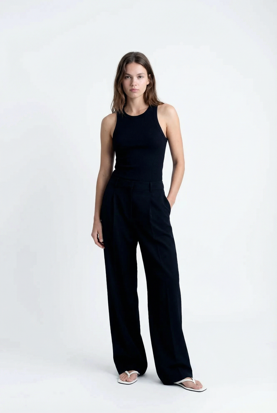 Pantalon noir fluide à pinces