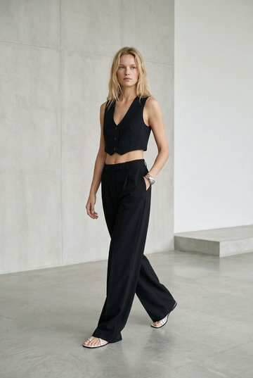 Pantalon noir fluide à pinces