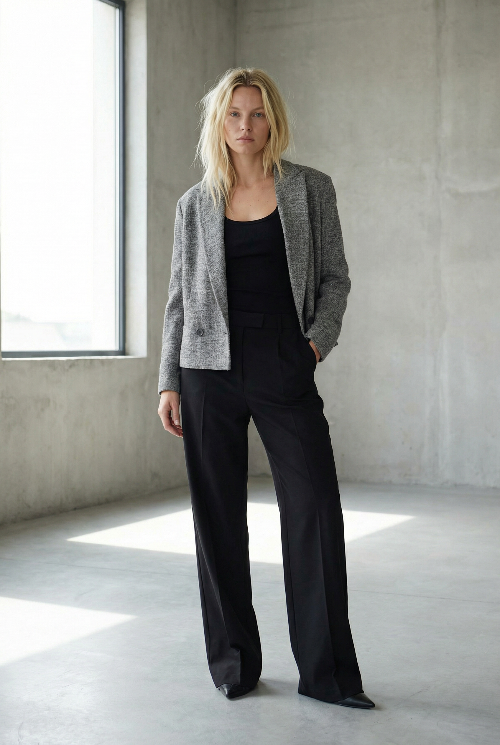 Pantalon noir fluide à pinces