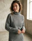 Pull court gris col roulé
