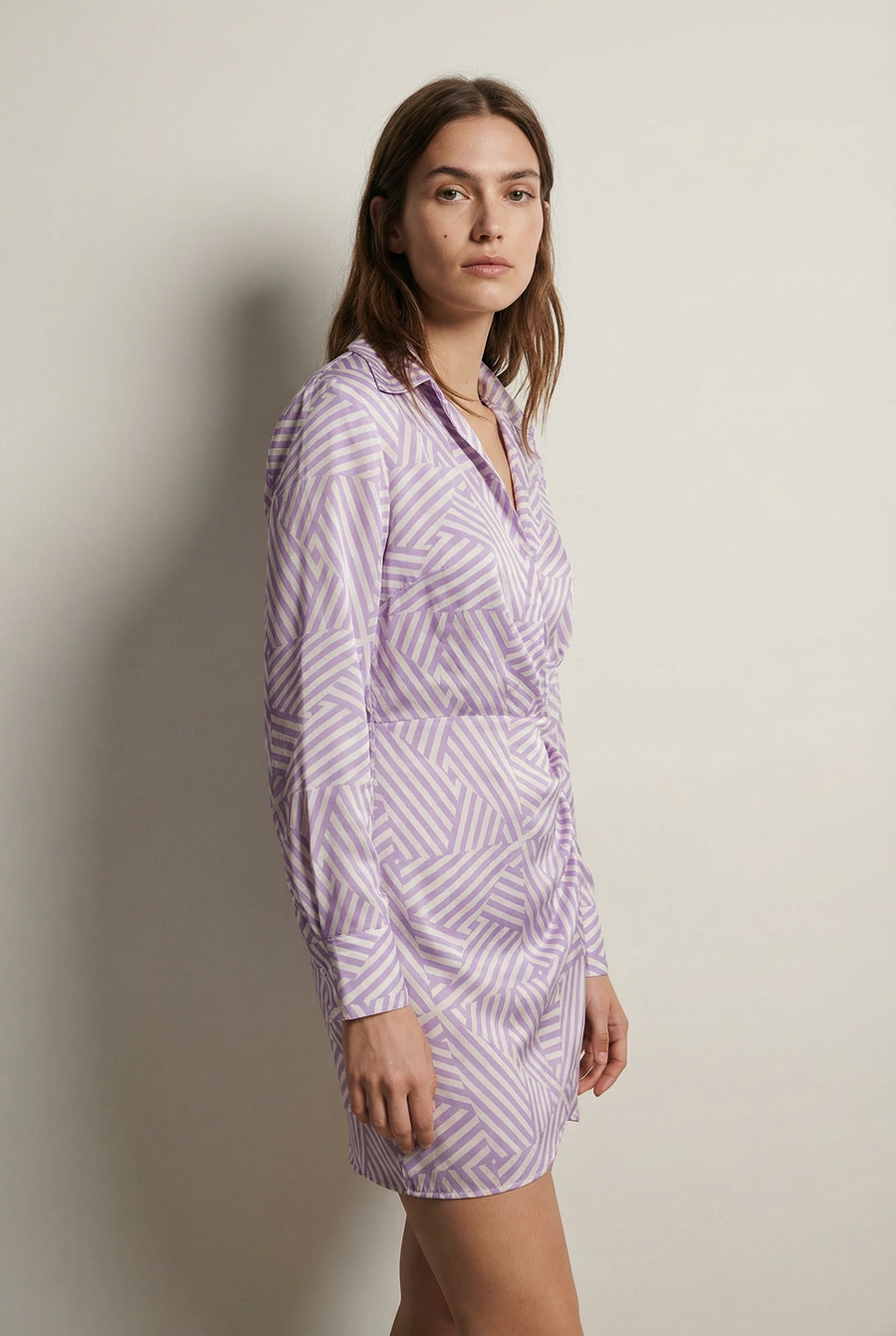 Robe Chemise Femme Courte Imprimée Violet à Rayures Graphiques, Chic et Tendance détail du produit