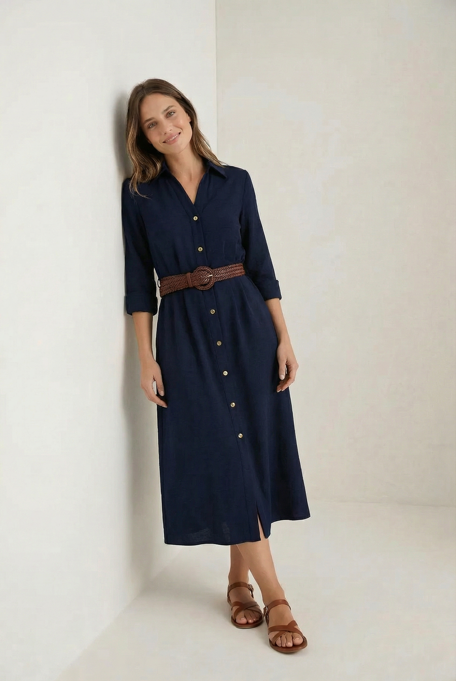Robe Chemise Longue Bleu Marine Avec Ceinture Tressée