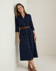 Robe Chemise Longue Bleu Marine Avec Ceinture Tressée