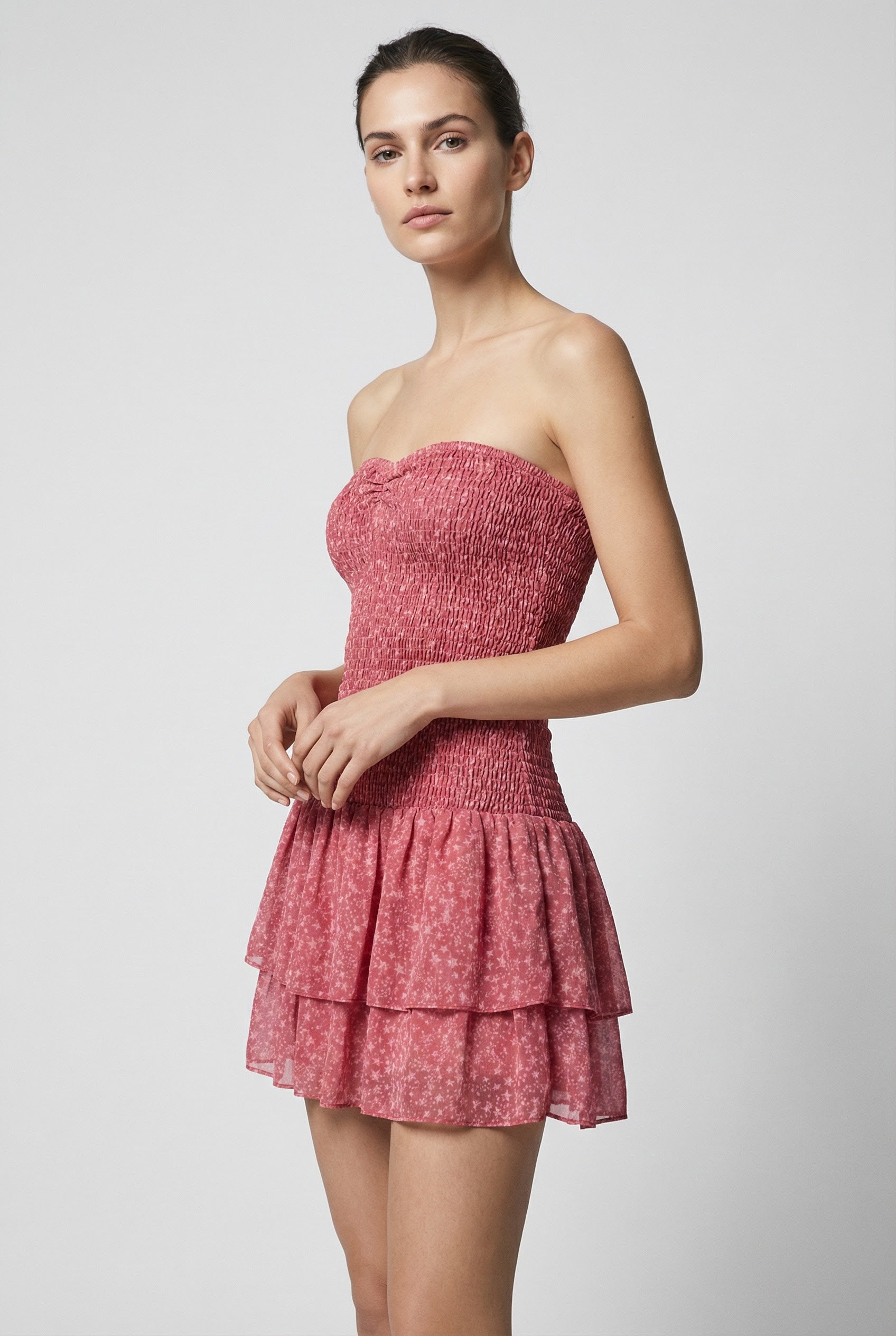 Robe Courte Étoiles ave Épaules Dénudées