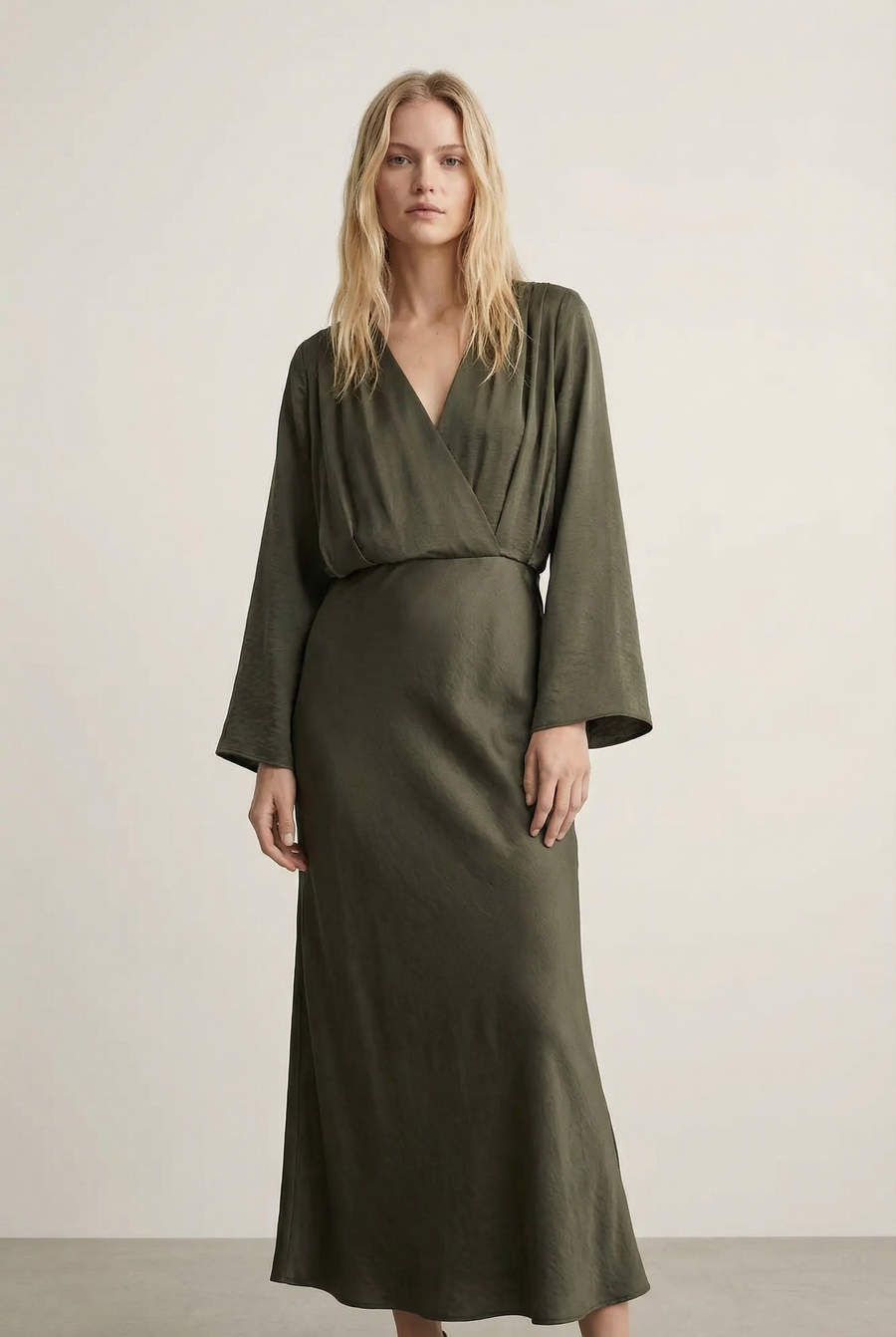 Elegant Long Dress – The Essential for All Occasions ✨