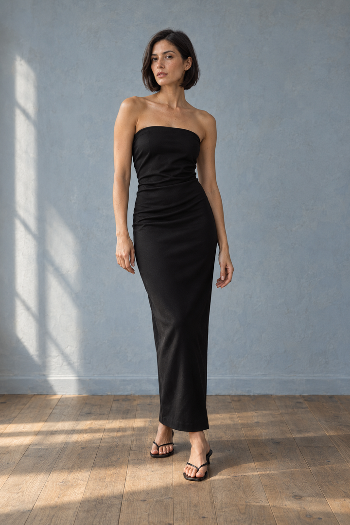 Robe Bustier Noire Midi Élégante Sans Bretelles, Chic Pour Soirée Avec Drapé Subtil