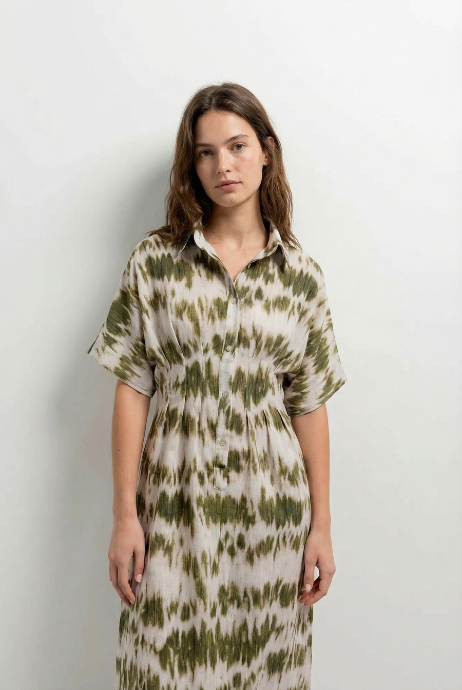 Robe chemise tie-dye kaki et blanc détail du produit