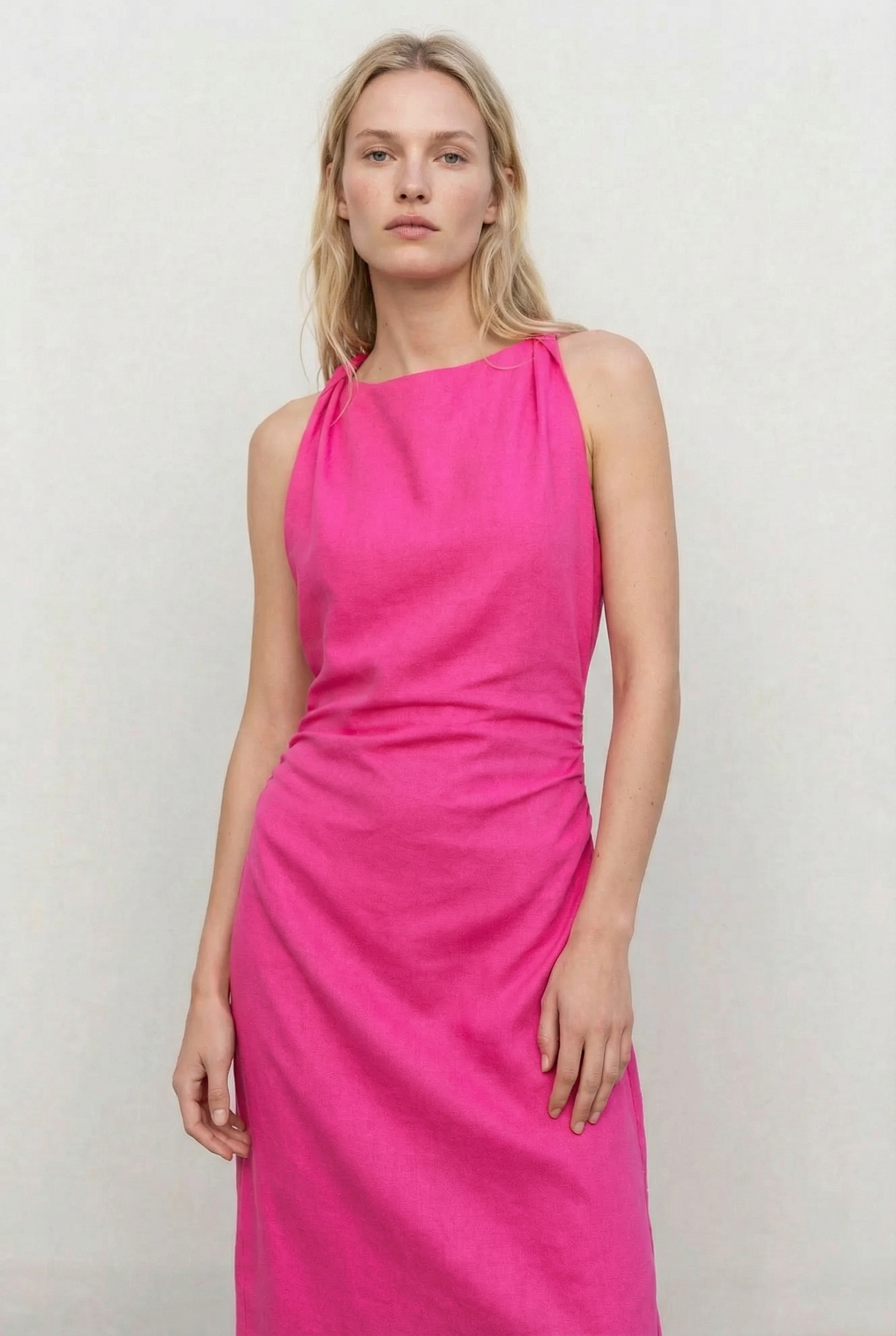 Elegant fuchsia linen dress – long cut and gathered neckline