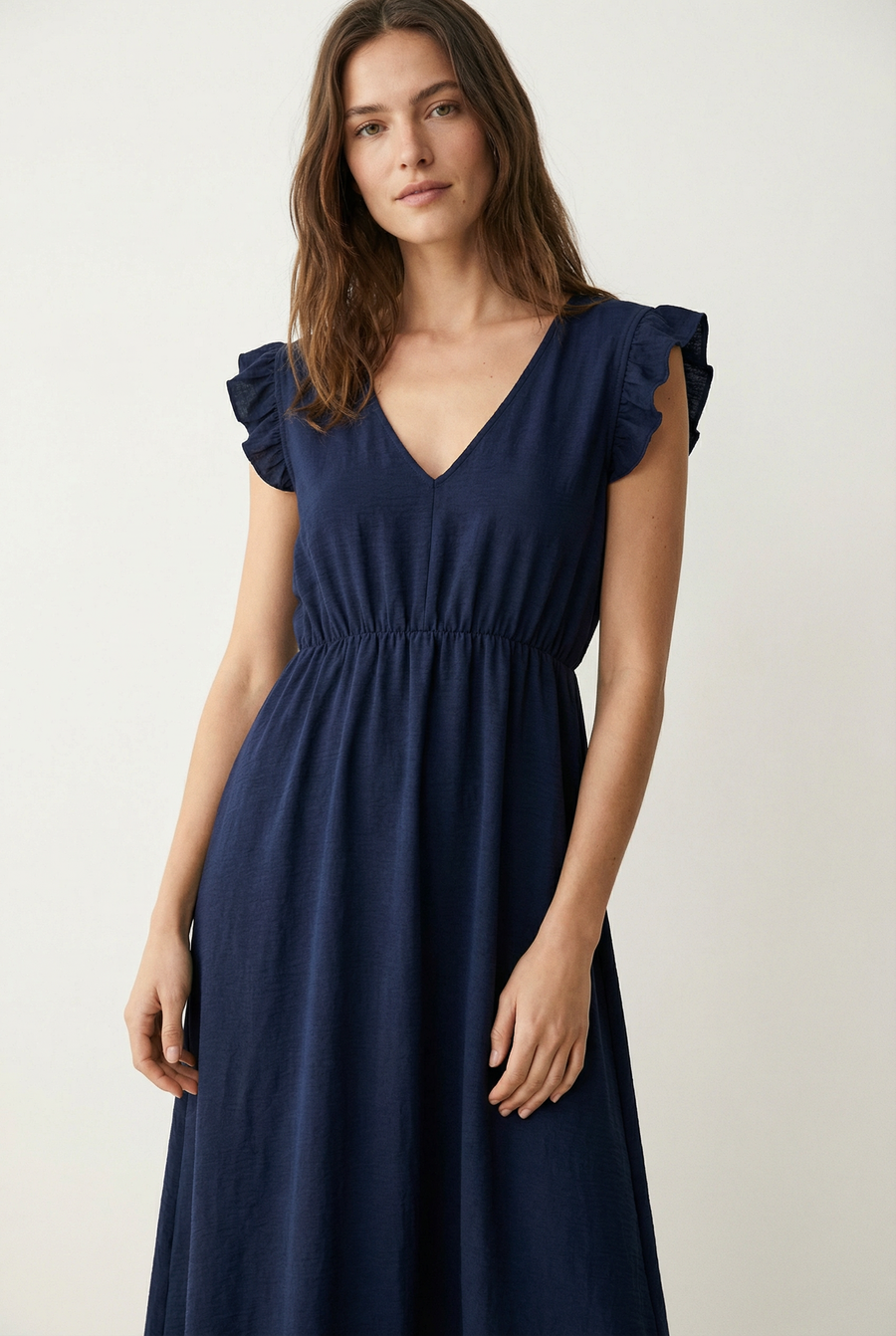 Robe midi fluide V-col sans manches taille élastique
