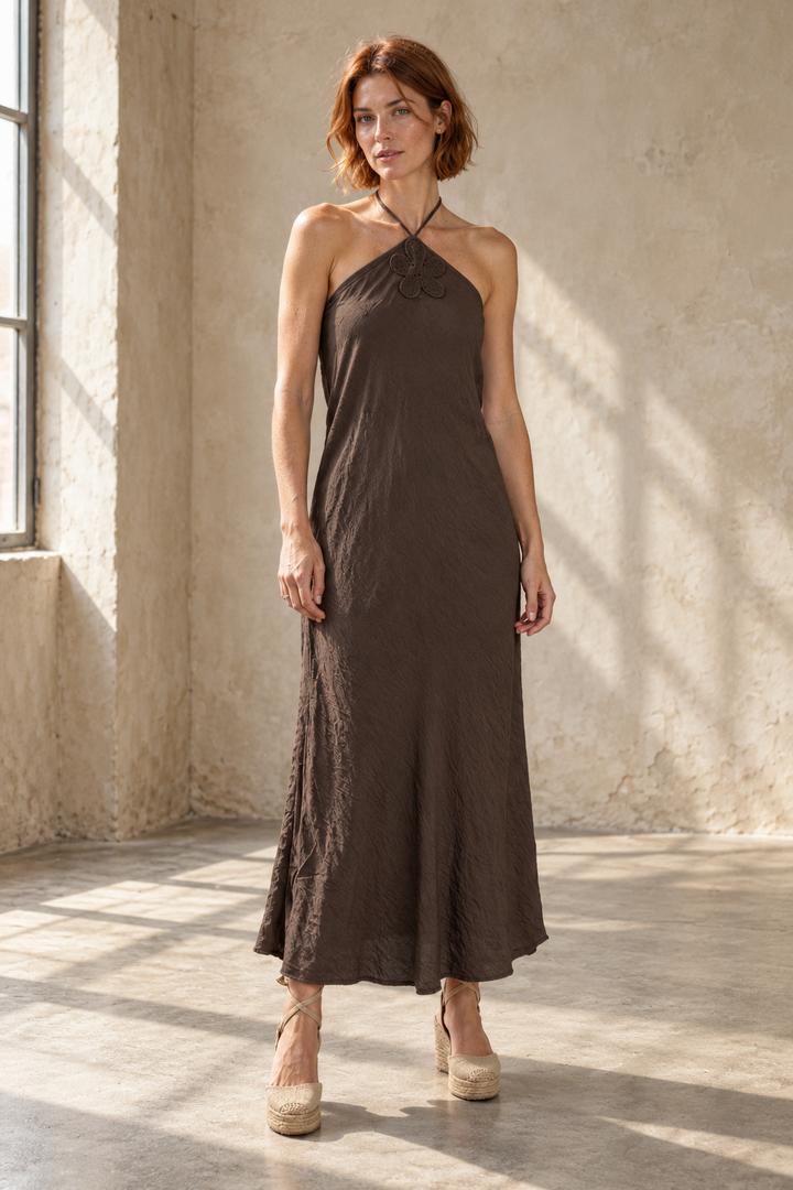 Robe midi halter fluide en viscose