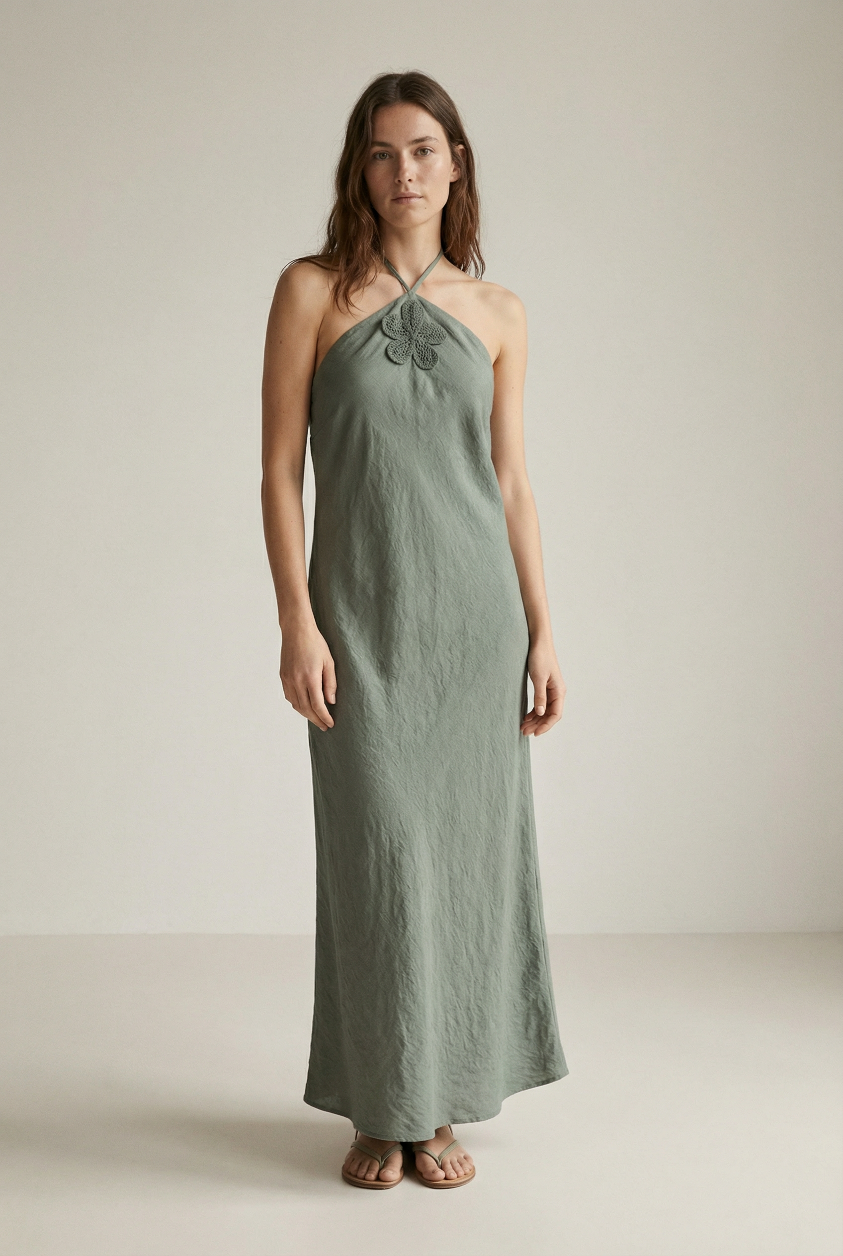 Robe midi halter fluide en viscose