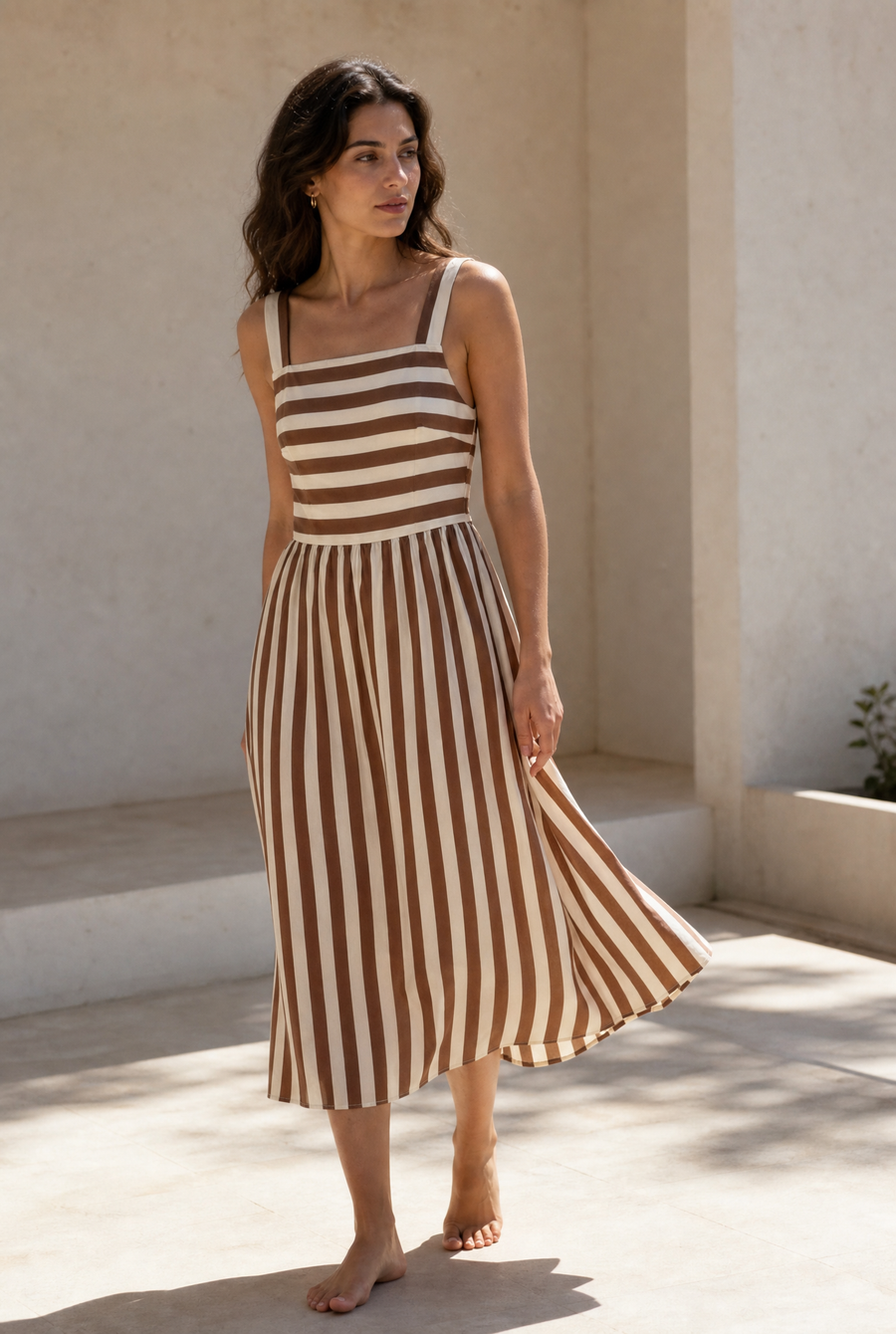 Robe midi rayée à bretelles larges