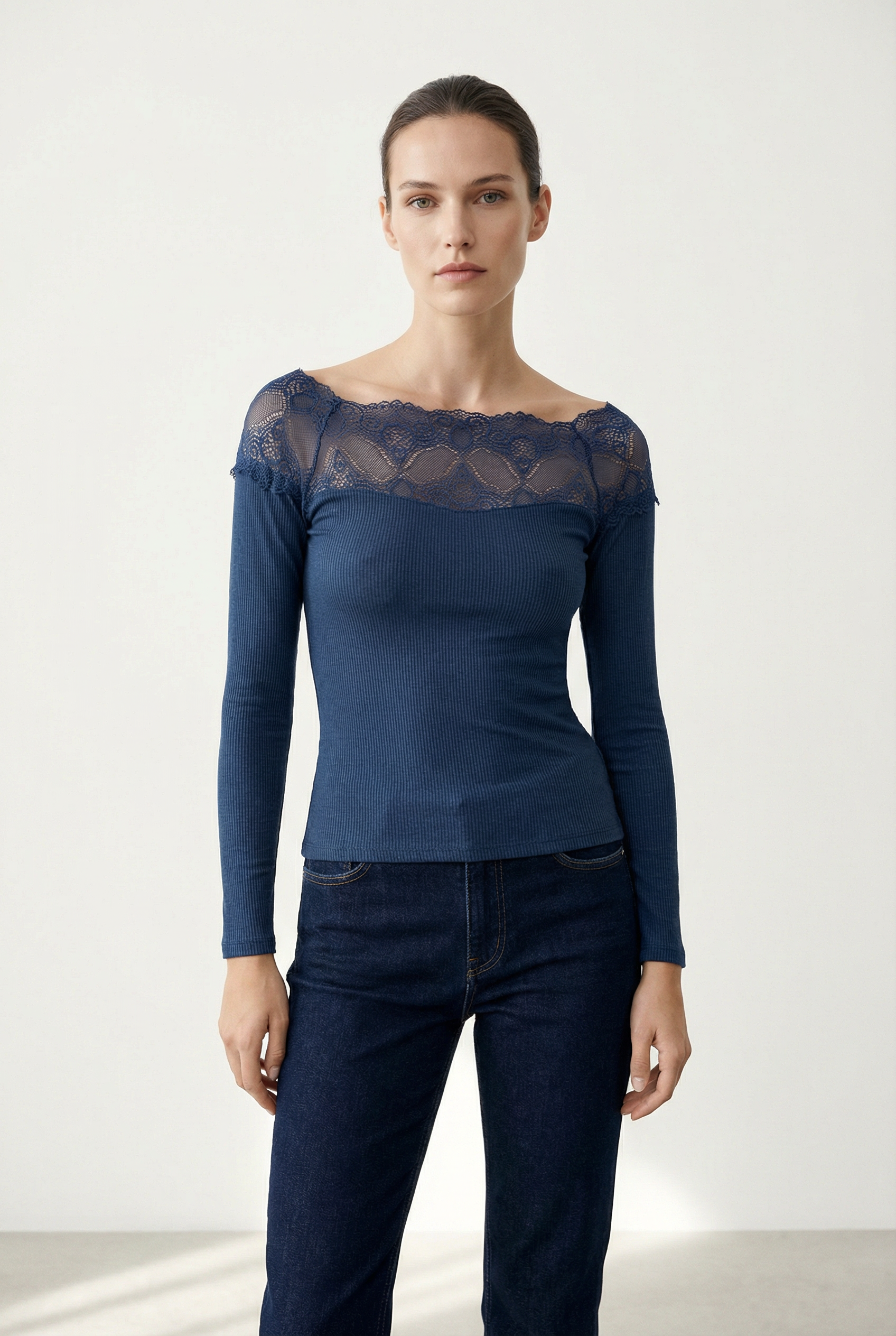 Tee-shirt Bleu Dentelle Lola Espeleta - Taille M, Occasion En Excellent état - Style Féminin Délicat