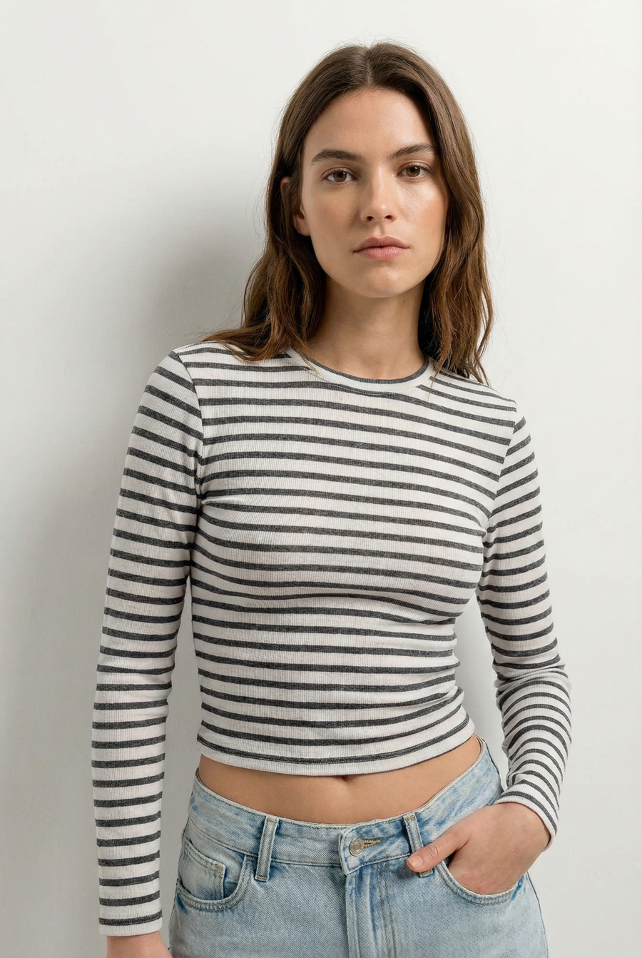 T-shirt marinière noir et blanc détail du produit