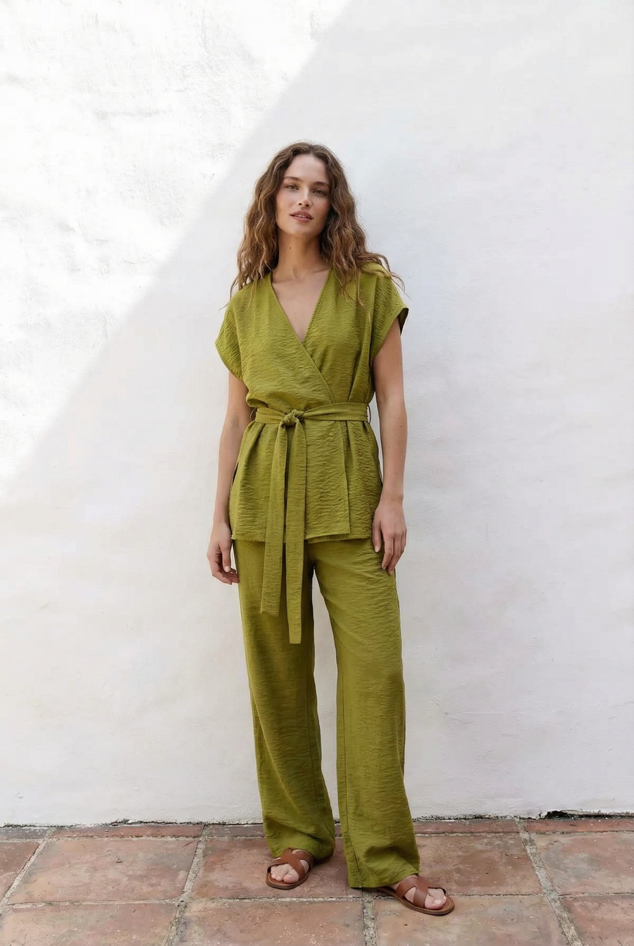 Top Kimono Croisé Vert Olive détail du produit