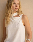 Top de color blanco para mujer con escote en V