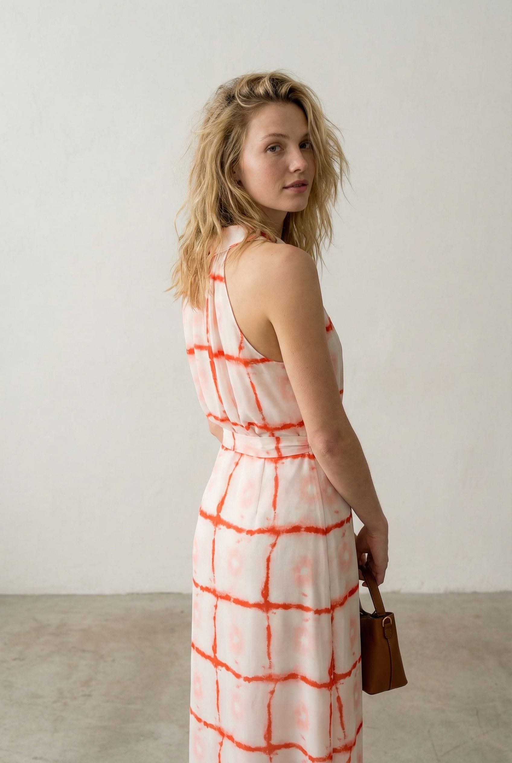 Top col foulard imprimé écru et orange corail