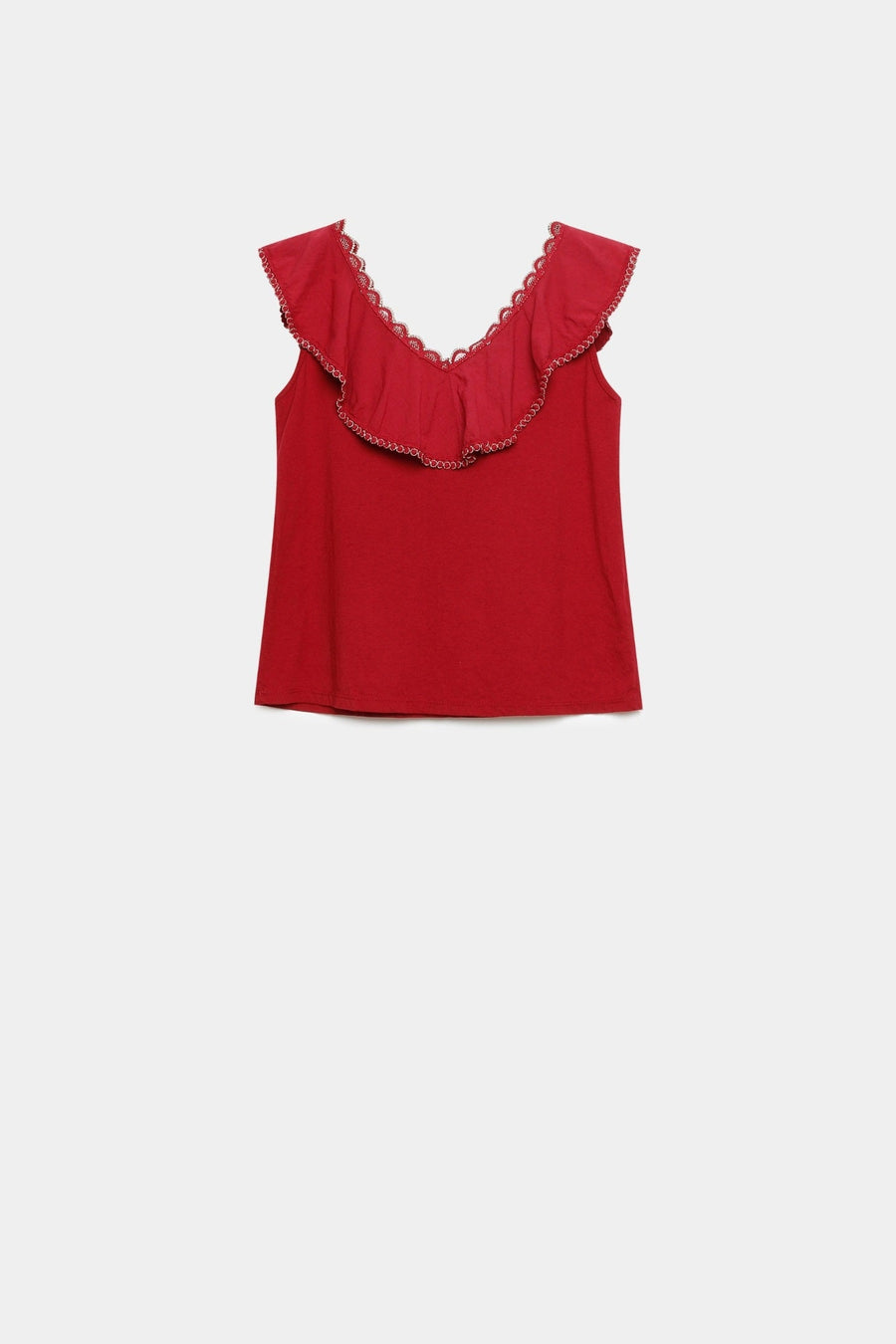 Top coton brodé volants femme en rouge présenté à plat, illustrant le style sans manches et le col V.
