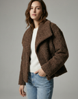 Veste courte effet poil doublée col à revers