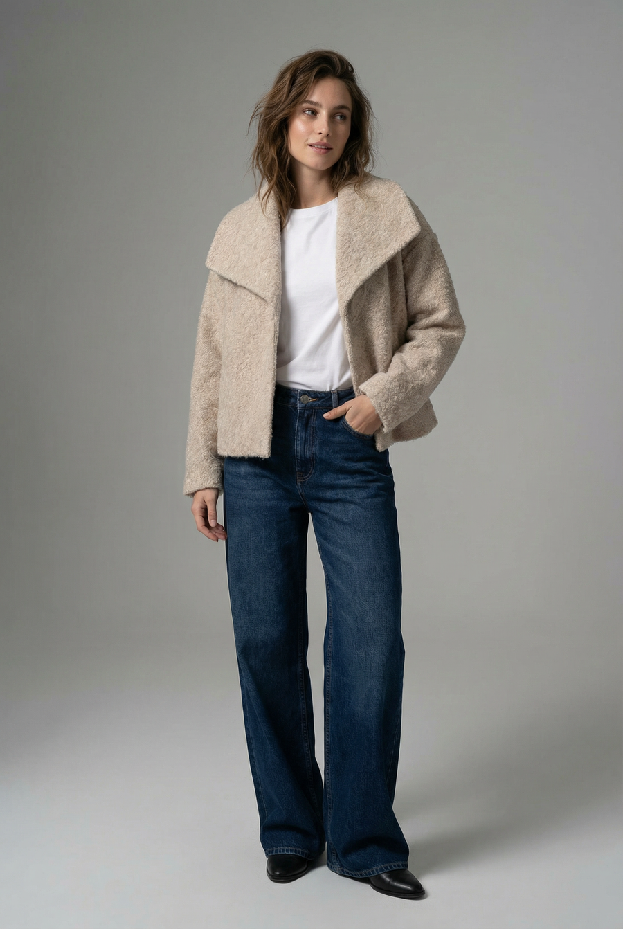 Veste courte effet poil doublée col à revers look complet